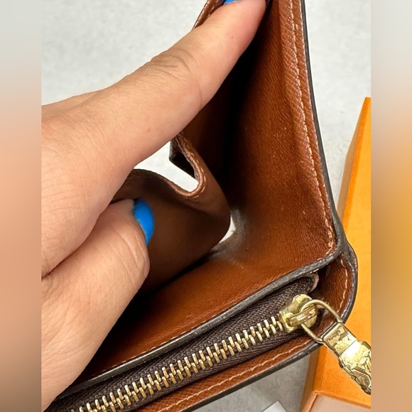 Louis Vuitton wallet - Picture 16 of 16